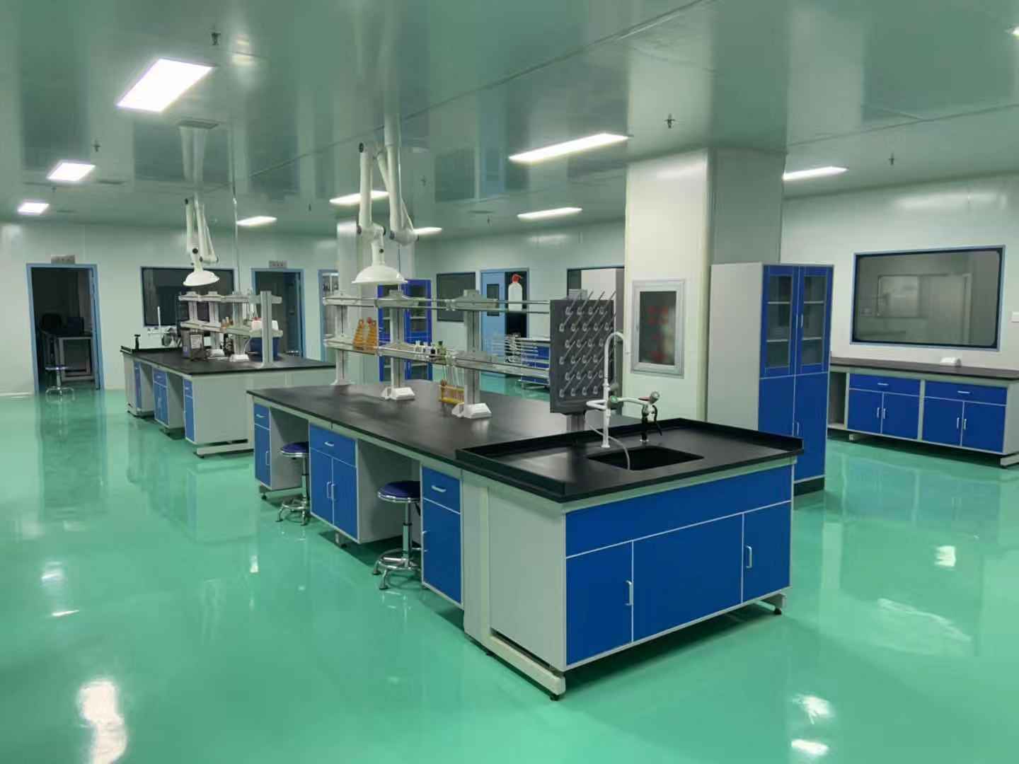 現(xiàn)代中藥有限公司檢測中心正式投入使用